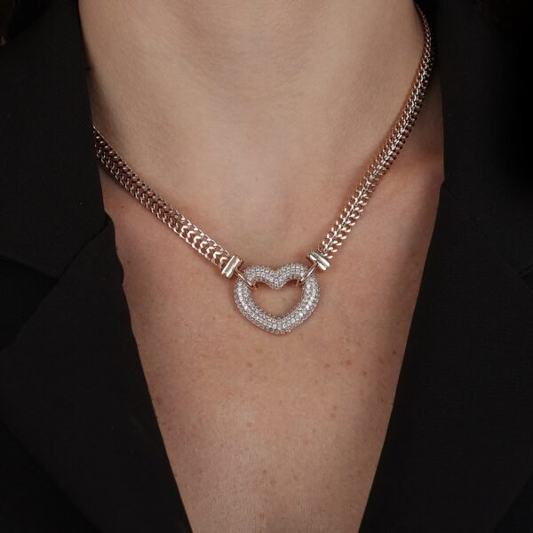Chocker Dourada de Coração Vazado Crevejado com Zircônia - Imagem 2
